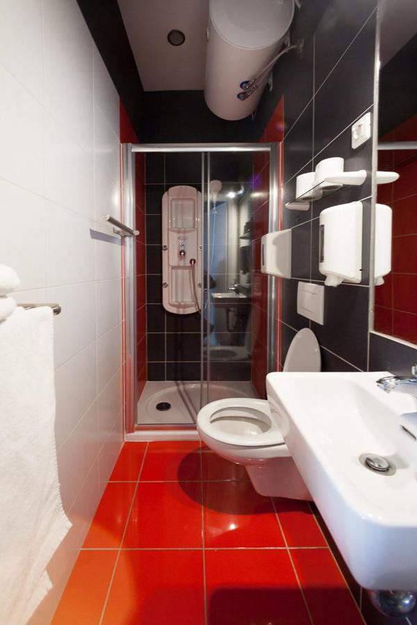 Centar W Hotell Osijek Eksteriør bilde