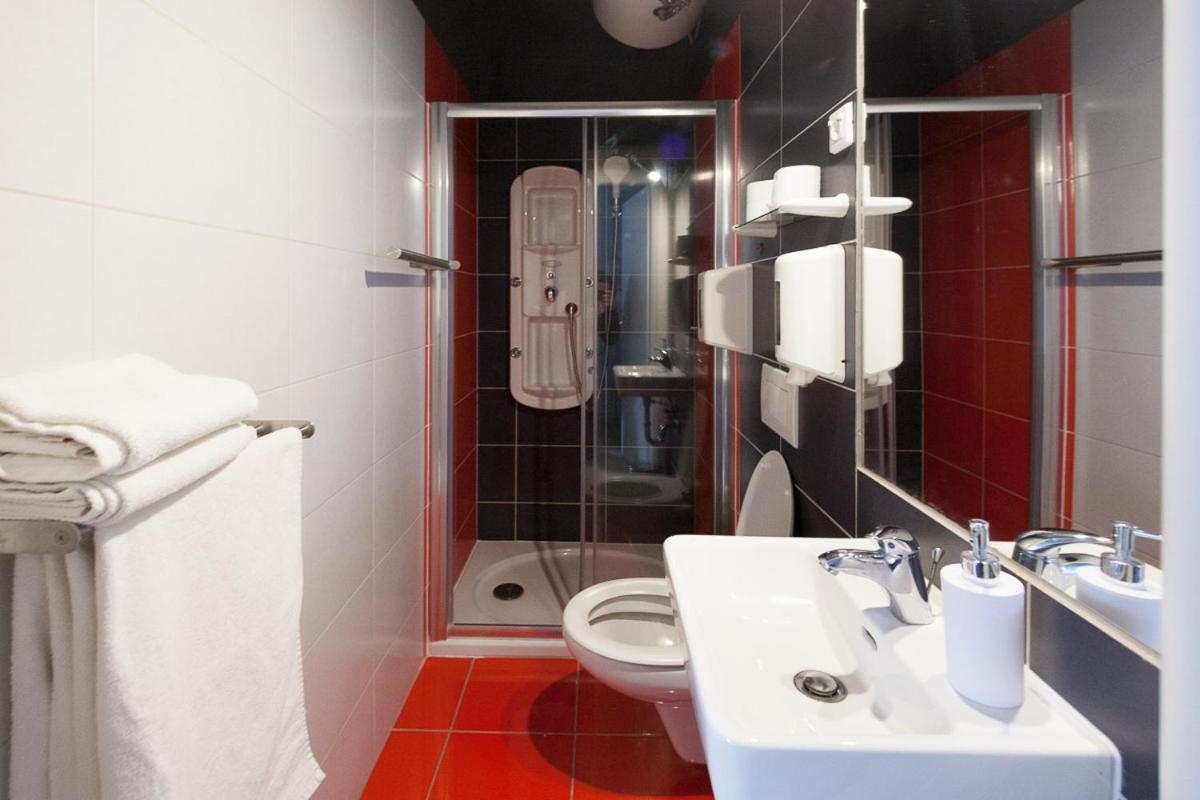 Centar W Hotell Osijek Eksteriør bilde