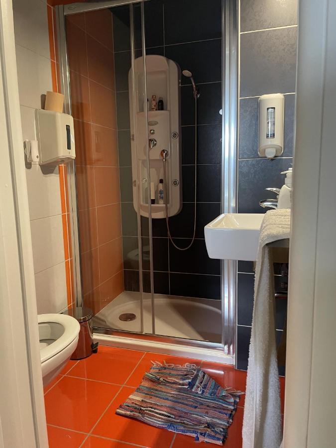 Centar W Hotell Osijek Eksteriør bilde